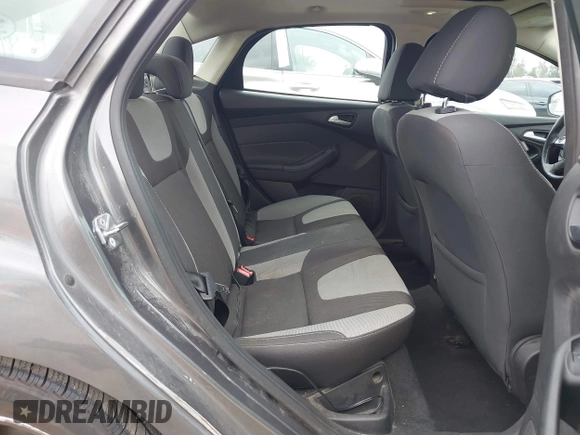 2014 Ford Focus SE with VIN 1FADP3F24EL416510, listed as a IAAI auction lot 41911464 with 186,153 mi miles. Bid and sale history available at carsss.com. Image 8.