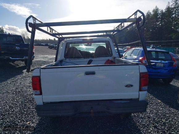 2000 Ford Ranger XL with VIN 1FTYR10C0YTB40536, listed as a IAAI auction lot 41132673 with 254,905 mi miles. Bid and sale history available at carsss.com. Image 15.