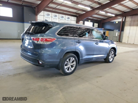 2015 Toyota Highlander XLE with VIN 5TDJKRFH3FS117531, listed as a Copart auction lot 49970615 with 115,294 mi miles and Clean Title. Bid and sale history available at carsss.com. Image 3.