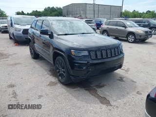 2022 Jeep Grand Cherokee Laredo X z VIN 1C4RJFAG5NC140568, wystawiony jako IAAI lot #42444931 z przebiegiem 85 427 mil mil oraz . Historia ofert i sprzedaży dostępna na DreamBid. Obrazek 1.