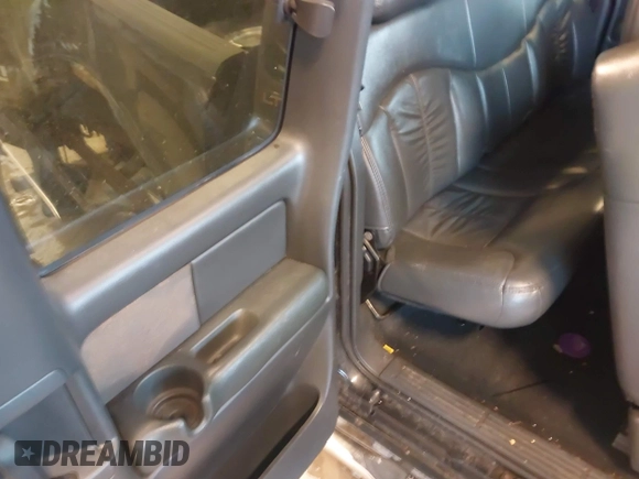 2002 Chevrolet Silverado 1500 LT with VIN 2GCEK19T521134772, listed as a IAAI auction lot 41483555 with 201,963 mi miles and . Bid and sale history available at DreamBid. Image 8.