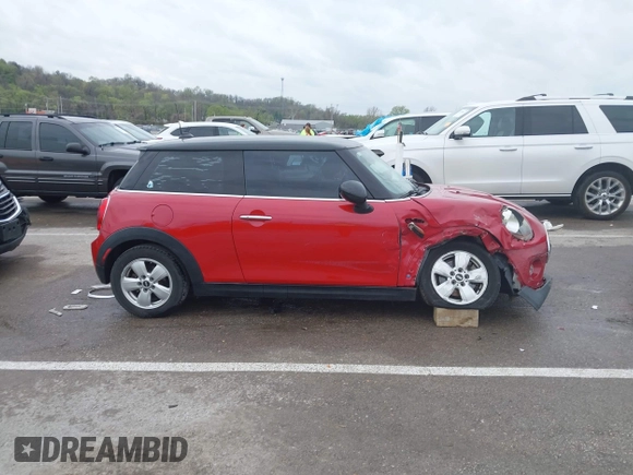 2015 MINI Hardtop with VIN WMWXM5C57F3A57729, listed as a IAAI auction lot 41924772 with 123,040 mi miles and . Bid and sale history available at DreamBid. Image 13.