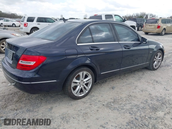 2012 Mercedes-Benz C 250 Sport z VIN WDDGF4HB4CA610062, wystawiony jako IAAI lot #41788952 z przebiegiem 78 183 mil mil oraz . Historia ofert i sprzedaży dostępna na DreamBid. Obrazek 4.
