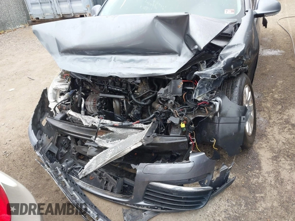 2008 Volkswagen Jetta SE with VIN 3VWRZ81K58M123374, listed as a IAAI auction lot 41787147 with 180,895 mi miles and . Bid and sale history available at DreamBid. Image 6.