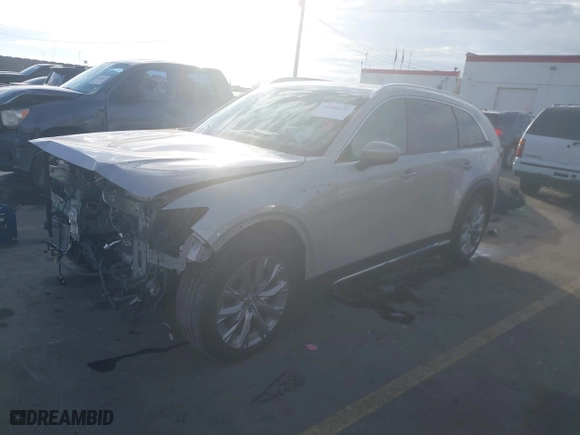 2024 Mazda CX-90 3.3 Turbo Premium Plus with VIN JM3KKEHD4R1122012, listed as a IAAI auction lot 41290231 with 27,261 mi miles. Bid and sale history available at carsss.com. Image 17.