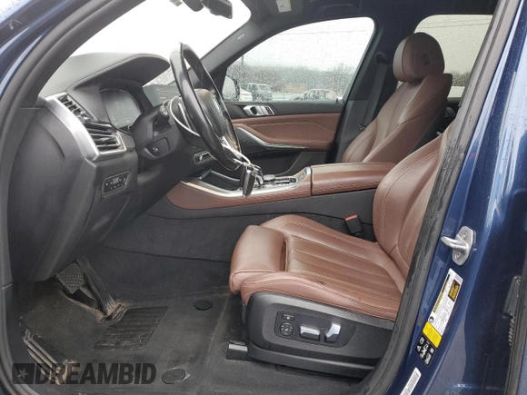 2019 BMW X5 xDrive40i z VIN 5UXCR6C56KLL14216, wystawiony jako Copart lot #44607995 z przebiegiem 110 281 mil mil oraz Szkoda całkowita • Salvage title. Historia ofert i sprzedaży dostępna na DreamBid. Obrazek 7.