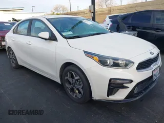 2020 Kia Forte LXS z VIN 3KPF24AD1LE170599, wystawiony jako IAAI lot #41692301 z przebiegiem 60 980 mil mil oraz . Historia ofert i sprzedaży dostępna na DreamBid. Obrazek 1.