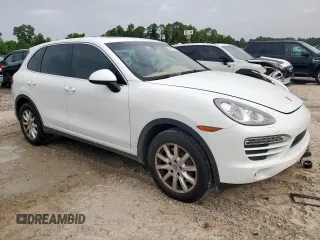 2014 Porsche Cayenne with VIN WP1AA2A28ELA04055, listed as a Copart auction lot 64101735 with 113,885 mi miles and Clean title. Bid and sale history available at DreamBid. Image 4.