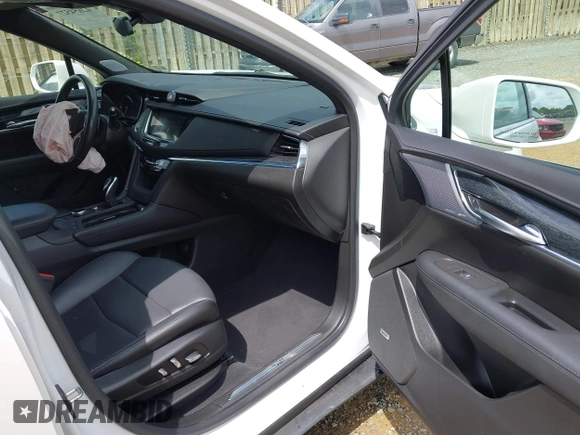 2020 Cadillac XT5 Premium Luxury AWD with VIN 1GYKNDRSXLZ156546, listed as a IAAI auction lot 42654527 with 39,911 mi miles and . Bid and sale history available at DreamBid. Image 5.