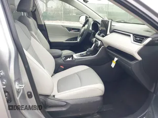 2024 Toyota RAV4 Hybrid XLE Premium with VIN JTMB6RFV0RD140022, listed as a IAAI auction lot 41779613 with 923 mi miles. Bid and sale history available at carsss.com. Image 5.