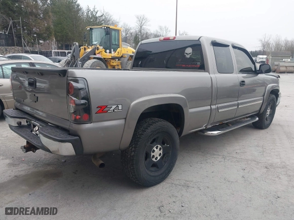 2006 Chevrolet Silverado 1500 LT2 with VIN 2GCEK19B761113578, listed as a IAAI auction lot 41163232 with 67,875 mi miles. Bid and sale history available at carsss.com. Image 4.