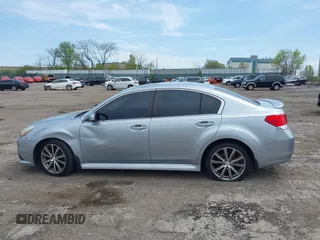 2014 Subaru Legacy Special Sports z VIN 4S3BMBJ60E3012828, wystawiony jako IAAI lot #42070536 z przebiegiem 163 808 mil mil oraz . Historia ofert i sprzedaży dostępna na DreamBid. Obrazek 14.
