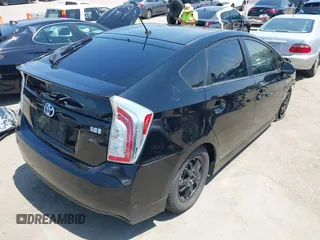 2015 Toyota Prius Four z VIN JTDKN3DU3F1914593, wystawiony jako IAAI lot #42477785 z przebiegiem 127 244 mil mil oraz . Historia ofert i sprzedaży dostępna na DreamBid. Obrazek 4.