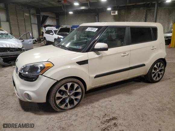 2013 Kia Soul + with VIN KNDJT2A68D7776027, listed as a Copart auction lot 44798915 with 140,756 mi miles and Salvage Title. Bid and sale history available at carsss.com. Image 1.