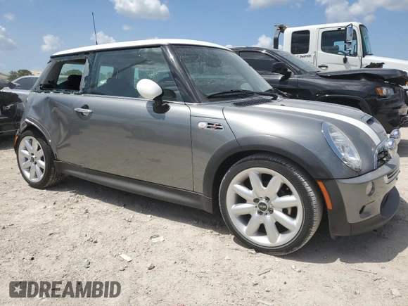 2002 MINI Hardtop S with VIN WMWRE33492TD51046, listed as a Copart auction lot 52371525 with 19,112 mi miles and Non Repairable. Bid and sale history available at DreamBid. Image 4.