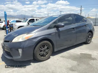 2013 Toyota Prius One z VIN JTDKN3DU1D1716978, wystawiony jako Copart lot #56552105 z przebiegiem 227 394 mil mil oraz Szkoda całkowita • Salvage title. Historia ofert i sprzedaży dostępna na DreamBid. Obrazek 1.
