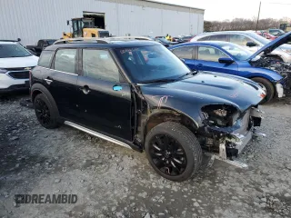 2022 MINI Countryman Cooper S with VIN WMZ83BR08N3N71282, listed as a Copart auction lot 83673944 with 18,095 mi miles and Salvage title. Bid and sale history available at DreamBid. Image 4.