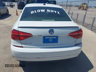 2016 Volkswagen Passat SE z VIN 1VWBS7A3XGC064217, wystawiony jako IAAI lot #41864169 z przebiegiem 136 053 mil mil oraz . Historia ofert i sprzedaży dostępna na DreamBid. Obrazek 17.