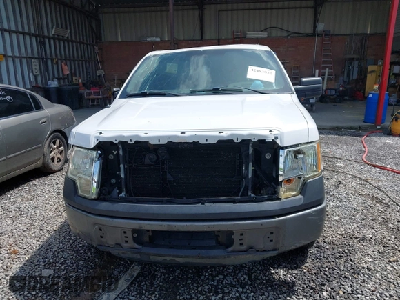 2014 Ford F-150 XL z VIN 1FTEX1CM9EKG17852, wystawiony jako IAAI lot #42483032 z przebiegiem 256 056 mil mil oraz . Historia ofert i sprzedaży dostępna na DreamBid. Obrazek 12.