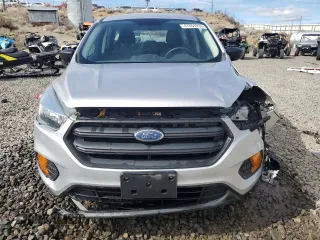2017 Ford Escape S with VIN 1FMCU0F77HUB28886, listed as a Copart auction lot 47661035 with 88,435 mi miles and Salvage Title. Bid and sale history available at carsss.com. Image 5.