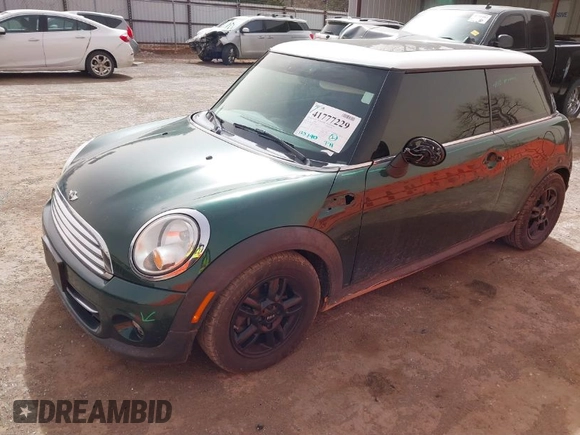 2013 MINI Hardtop z VIN WMWSU3C52DT690373, wystawiony jako IAAI lot #41777229 z przebiegiem 125 190 mil mil oraz . Historia ofert i sprzedaży dostępna na DreamBid. Obrazek 1.