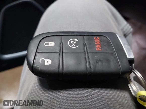 2020 Jeep Compass Latitude with VIN 3C4NJDBB1LT164874, listed as a IAAI auction lot 41364362 with 55,286 mi miles and . Bid and sale history available at DreamBid. Image 11.