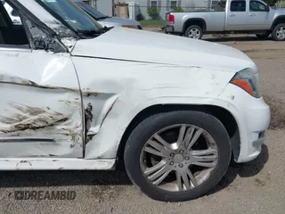 2014 Mercedes-Benz GLK 350 with VIN WDCGG8JB4EG310508, listed as a IAAI auction lot 42113403 with 125,859 mi miles and . Bid and sale history available at DreamBid. Image 17.