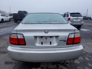 1996 Honda Accord EX with VIN 1HGCD5667TA197002, listed as a Copart auction lot 76937404 with 267,287 mi miles and Clean Title. Bid and sale history available at carsss.com. Image 6.