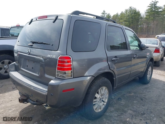 2005 Mercury Mariner Luxury with VIN 4M2CU57175DJ27447, listed as a IAAI auction lot 41921584 with 1 mi miles. Bid and sale history available at carsss.com. Image 4.