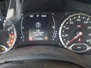2018 Jeep Renegade Sport z VIN ZACCJBAB6JPH35437, wystawiony jako IAAI lot #41813573 z przebiegiem 171 549 mil mil oraz . Historia ofert i sprzedaży dostępna na DreamBid. Obrazek 7.