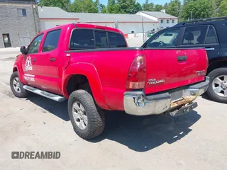2005 Toyota Tacoma PreRunner z VIN 5TEJU62NX5Z106483, wystawiony jako IAAI lot #42343870 z przebiegiem 208 575 mil mil oraz . Historia ofert i sprzedaży dostępna na DreamBid. Obrazek 3.