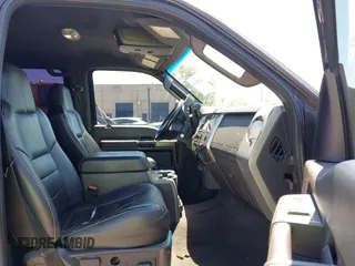 2008 Ford F-250 XL z VIN 1FTSW21RX8ED53070, wystawiony jako IAAI lot #42195310 z przebiegiem 253 764 mil mil oraz . Historia ofert i sprzedaży dostępna na DreamBid. Obrazek 5.