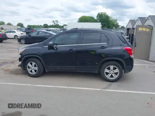 2020 Chevrolet Trax LT with VIN 3GNCJLSB8LL333975, listed as a IAAI auction lot 42115750 with 114,436 mi miles. Bid and sale history available at carsss.com. Image 14.