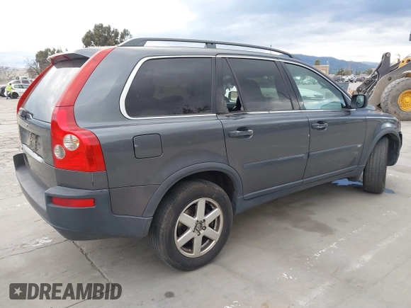 2006 Volvo XC90 2.5L Turbo with VIN YV4CY592761245031, listed as a IAAI auction lot 41786786 with 213,811 mi miles. Bid and sale history available at carsss.com. Image 4.