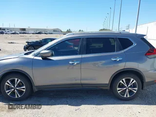 2020 Nissan Rogue S z VIN 5N1AT2MT7LC713875, wystawiony jako IAAI lot #41758058 z przebiegiem 46 529 mil mil oraz . Historia ofert i sprzedaży dostępna na DreamBid. Obrazek 15.
