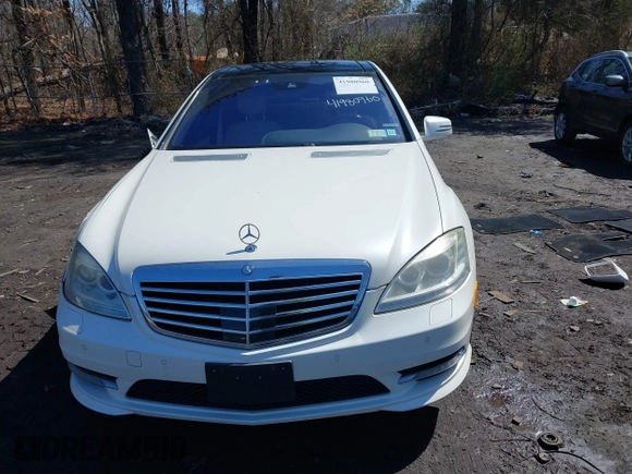 2012 Mercedes-Benz S 550 with VIN WDDNG9EB9CA463453, listed as a IAAI auction lot 41980960 with 84,579 mi miles and . Bid and sale history available at DreamBid. Image 12.