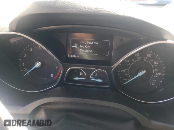2019 Ford Escape SE with VIN 1FMCU0GD3KUA26822, listed as a Copart auction lot 48971155 with 118,032 mi miles and Clean Title. Bid and sale history available at carsss.com. Image 9.