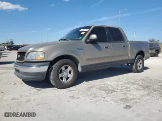 2001 Ford F-150 SuperCrew XLT with VIN 1FTRW07671KC42547, listed as a Copart auction lot 50143255 with NaN miles and Salvage Title. Bid and sale history available at carsss.com. Image 1.