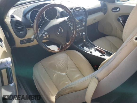 2007 Mercedes-Benz SLK 350 with VIN WDBWK56FX7F149048, listed as a Copart auction lot 84550844 with 90,776 mi miles and Clean title. Bid and sale history available at DreamBid. Image 8.