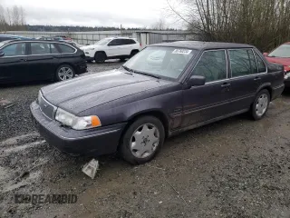 1995 Volvo 960 z VIN YV1KS9616S1059956, wystawiony jako Copart lot #86760234 z przebiegiem 137 261 mil mil oraz Szkody całkowita. Historia ofert i sprzedaży dostępna na DreamBid. Obrazek 1.