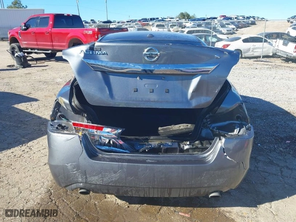 2015 Nissan Altima 2.5 S with VIN 1N4AL3AP5FN353022, listed as a IAAI auction lot 41310271 with 181,200 mi miles. Bid and sale history available at carsss.com. Image 16.