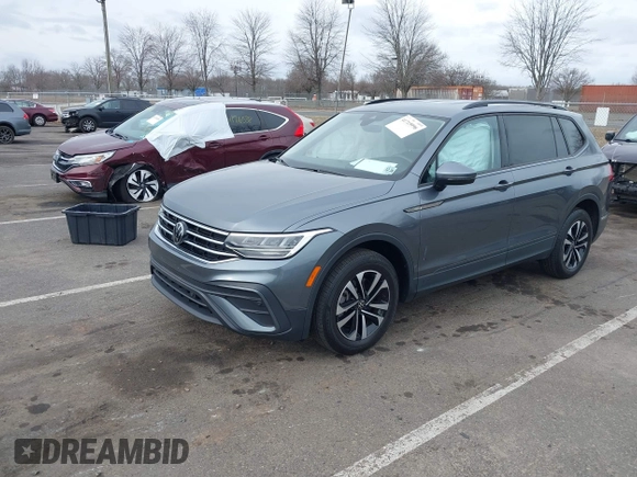 2022 Volkswagen Tiguan S with VIN 3VV0B7AX1NM042942, listed as a IAAI auction lot 41715996 with 30,390 mi miles. Bid and sale history available at carsss.com. Image 17.