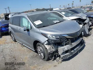 2021 Toyota Sienna XLE with VIN 5TDJRKEC7MS033301, listed as a IAAI auction lot 42378270 with 30,498 mi miles and . Bid and sale history available at DreamBid. Image 1.