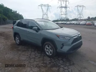 2020 Toyota RAV4 Hybrid XLE z VIN 4T3RWRFVXLU002223, wystawiony jako IAAI lot #42763250 z przebiegiem 65 212 mil mil oraz . Historia ofert i sprzedaży dostępna na DreamBid. Obrazek 1.