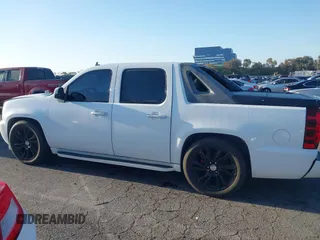 2007 Chevrolet Avalanche LTZ with VIN 3GNEC12J87G109246, listed as a IAAI auction lot 41989146 with 171,005 mi miles and . Bid and sale history available at DreamBid. Image 14.