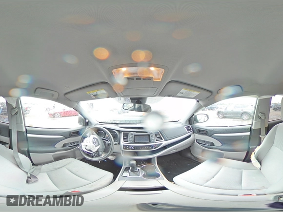 2019 Toyota Highlander LE z VIN 5TDBZRFH4KS701267, wystawiony jako Copart lot #58402555 z przebiegiem 107 147 mil mil oraz Szkoda całkowita • Salvage title. Historia ofert i sprzedaży dostępna na DreamBid. Obrazek 15.