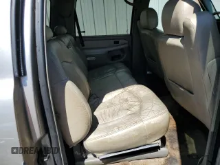 2001 Chevrolet Suburban LT with VIN 3GNFK16T71G261366, listed as a Copart auction lot 66399054 with 303,589 mi miles and Salvage Title. Bid and sale history available at carsss.com. Image 11.