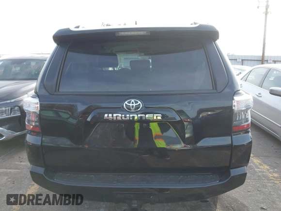 2023 Toyota 4Runner SR5 z VIN JTEMU5JR5P6180062, wystawiony jako IAAI lot #41089572 z przebiegiem 19 024 mil mil oraz . Historia ofert i sprzedaży dostępna na DreamBid. Obrazek 16.