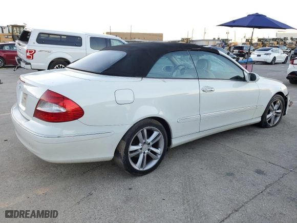 2008 Mercedes-Benz CLK-Class 3.5L with VIN WDBTK56F08F235330, listed as a Copart auction lot 84258894 with 146,596 mi miles and Salvage Title. Bid and sale history available at carsss.com. Image 3.