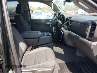 2025 Chevrolet Silverado 1500 with VIN 3GCPKKEK7SG101078, listed as a IAAI auction lot 42076501 with 2,089 mi miles and . Bid and sale history available at DreamBid. Image 5.